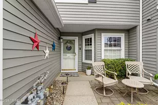 20 Harbor Cir, Freehold, NJ 07728 - Photo 5
