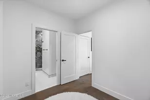 9 Minerva St, Jersey City, NJ 07304 - Photo 13