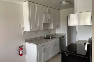 60 Manchester Ct, Freehold, NJ 07728 - Photo 3