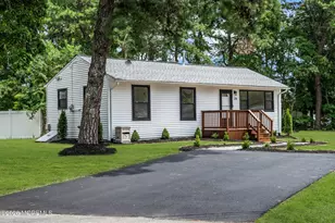 236 Orangewood Dr, Brick, NJ 08723 - Photo 3