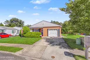 17 Freeport Ct, Toms River Township, NJ 08757 - Photo 3