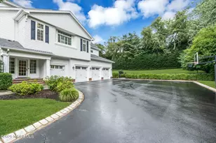 586 Ridge Rd, Fair Haven, NJ 07704 - Photo 9