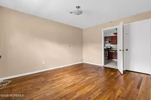 299 College Dr, Edison, NJ 08817 - Photo 11