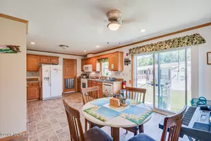 22 Easy St, Freehold, NJ 07728 - Photo 9