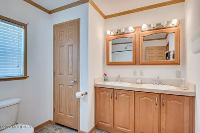 22 Easy Street, Freehold, NJ 07728 - Photo 23