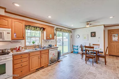 22 Easy Street, Freehold, NJ 07728 - Photo 13