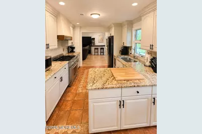 530 Palmer Avenue, Belford, NJ 07718 - Photo 21