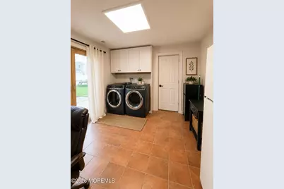 530 Palmer Avenue, Belford, NJ 07718 - Photo 27