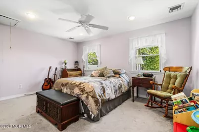 945 N Concourse, Aberdeen Township, NJ 07735 - Photo 17