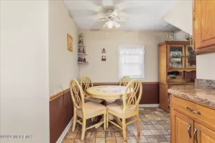945 N Concourse, Aberdeen Township, NJ 07735 - Photo 11