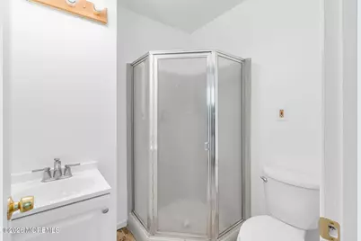 809 Commonwealth Boulevard, Toms River Township, NJ 08757 - Photo 15