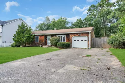809 Commonwealth Boulevard, Toms River Township, NJ 08757 - Photo 3