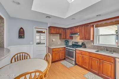 913 River Avenue, Point Pleasant, NJ 08742 - Photo 9