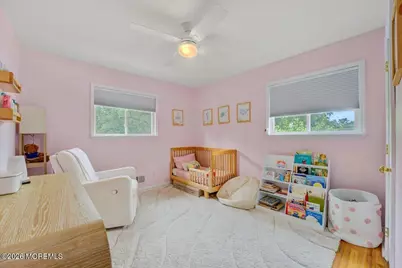 537 Roxbury Road, Belford, NJ 07718 - Photo 15