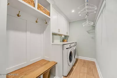 537 Roxbury Road, Belford, NJ 07718 - Photo 5