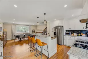 537 Roxbury Rd, Belford, NJ 07718 - Photo 9