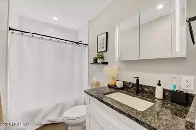 537 Roxbury Road, Belford, NJ 07718 - Photo 17