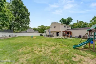 537 Roxbury Rd, Belford, NJ 07718 - Photo 23