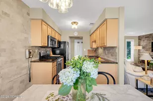 33 Tower Hill Dr, Red Bank, NJ 07701 - Photo 9