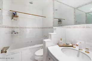 323 Union Hill Rd, Manalapan Township, NJ 07726 - Photo 27