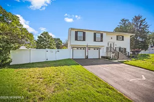 20 Jay Ct, Hazlet Township, NJ 07730 - Photo 7