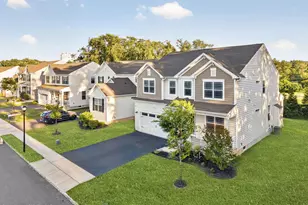 319 Tulip Ct, Marlboro Township, NJ 07746 - Photo 3