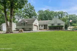 10 Oakwood Dr, New Egypt, NJ 08533 - Photo 3