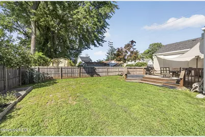 2010 Florence Avenue, Hazlet Township, NJ 07730 - Photo 25