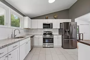 328 Georgia Dr, Brick, NJ 08723 - Photo 9