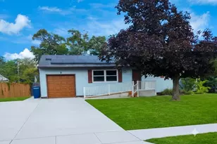 9 Green Ridge Dr, Toms River Township, NJ 08757 - Photo 1