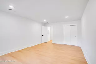 304 College Dr, Edison, NJ 08817 - Photo 17