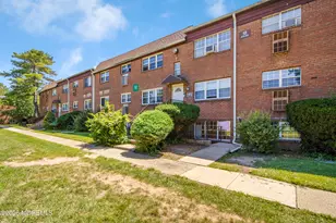 304 College Dr, Edison, NJ 08817 - Photo 3