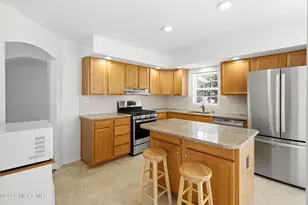 25 Fort Lee Dr, Manahawkin, NJ 08050 - Photo 11