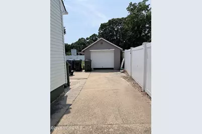 142 Monmouth Road, Oakhurst, NJ 07755 - Photo 3