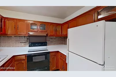 8 Hancock Drive #B, Whiting, NJ 08759 - Photo 5
