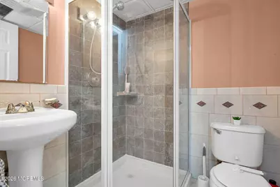 38 Illinois Avenue, Middletown, NJ 07748 - Photo 15