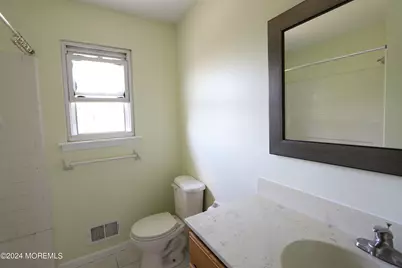 814 Laurel Street, Lakehurst, NJ 08733 - Photo 9