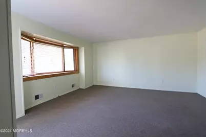 814 Laurel Street, Lakehurst, NJ 08733 - Photo 5