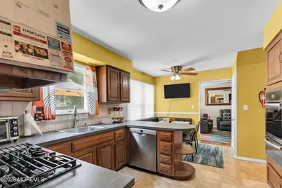 37 Old Bridge Drive, Howell Township, NJ 07731 - Photo 7