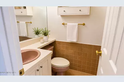 300 Gorge Road #53, Cliffside Park, NJ 07010 - Photo 19