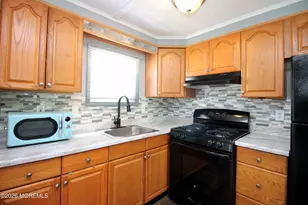 509 Rosalind Rd, Freehold, NJ 07728 - Photo 11