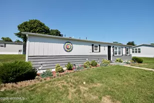 509 Rosalind Rd, Freehold, NJ 07728 - Photo 5