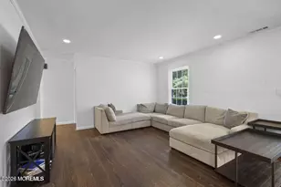701 Zlotkin Cir, Freehold, NJ 07728 - Photo 7