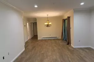 31 Meadow Green Cir, Manalapan Township, NJ 07726 - Photo 5