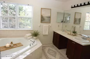 86 Banyan Blvd, Holmdel, NJ 07733 - Photo 15