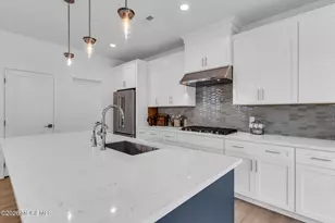 113 Mustang Dr, Manalapan Township, NJ 07726 - Photo 11