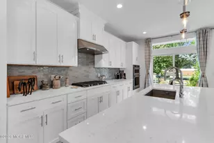 113 Mustang Dr, Manalapan Township, NJ 07726 - Photo 9
