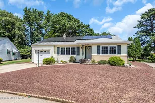 113 Edgewater Ct, Toms River Township, NJ 08757 - Photo 3