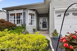 21 Snow Berry Ln, Howell Township, NJ 07731 - Photo 3