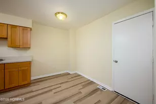 213 Longwood Dr, Manalapan Township, NJ 07726 - Photo 5